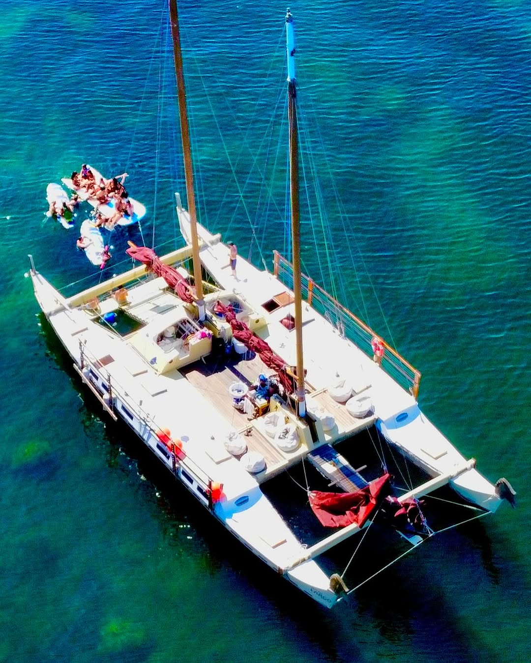 Mon Tiki Largo at anchor