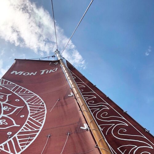 Mon Tiki's red sails